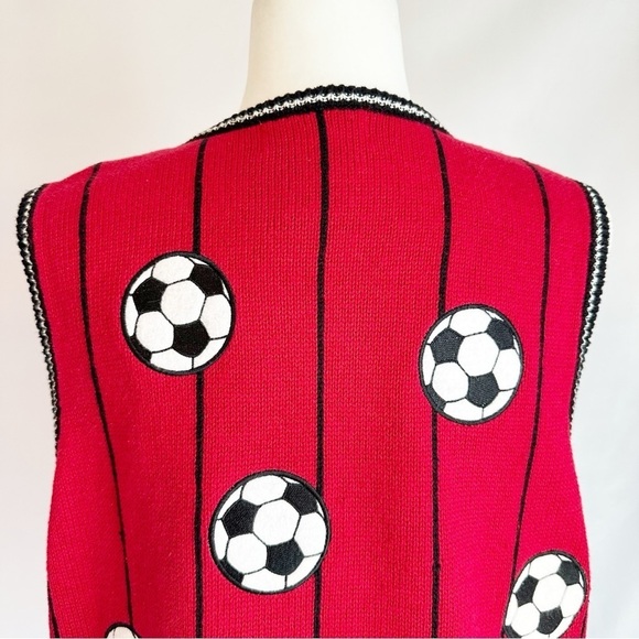 Vintage Mandal Bay Soccer Mom Novelty Button Red V-Neck Knit Sweater Vest Large - Picture 12 of 15